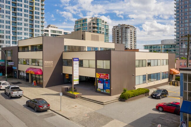 Plus de détails pour 123 15th St E, North Vancouver, BC - Bureau à louer