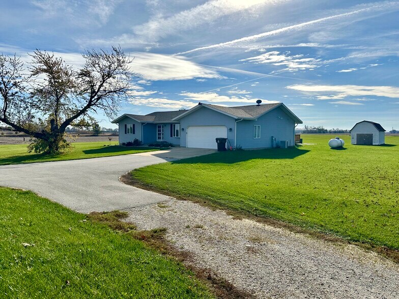 770 E 6000N Rd, Bourbonnais, IL à vendre - Photo principale - Image 1 de 5