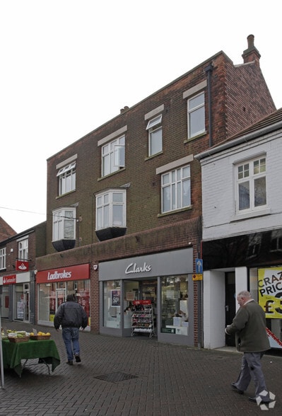50 High St, Swadlincote à louer - Photo principale - Image 1 de 2