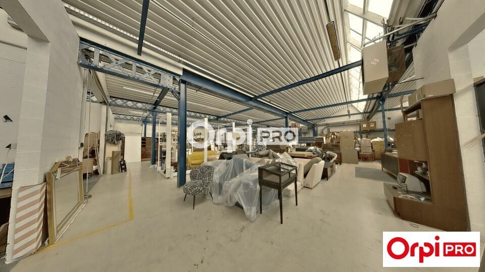 Industrial in Tourcoing for lease - Interior Photo - Image 1 of 4