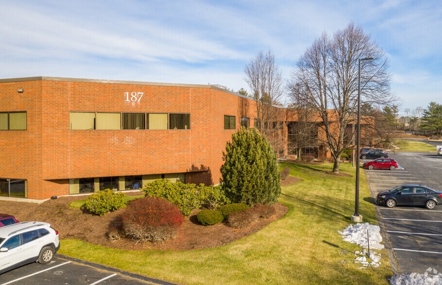 187 Ballardvale St, Wilmington, MA for lease - Building Photo - Image 2 of 13