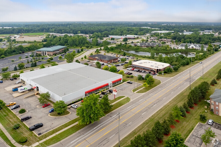 3370 E Jolly Rd, Lansing, MI for sale - Aerial - Image 2 of 30
