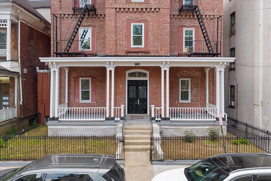 95 Buena Vista Ave, Yonkers, NY for sale - Building Photo - Image 1 of 19