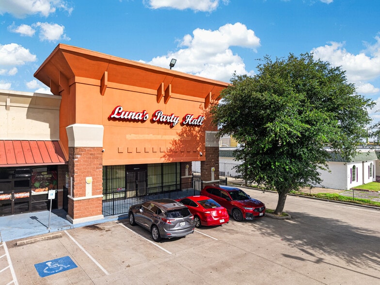 6920 Cook Rd, Houston, TX à louer - Photo du bâtiment - Image 1 de 13