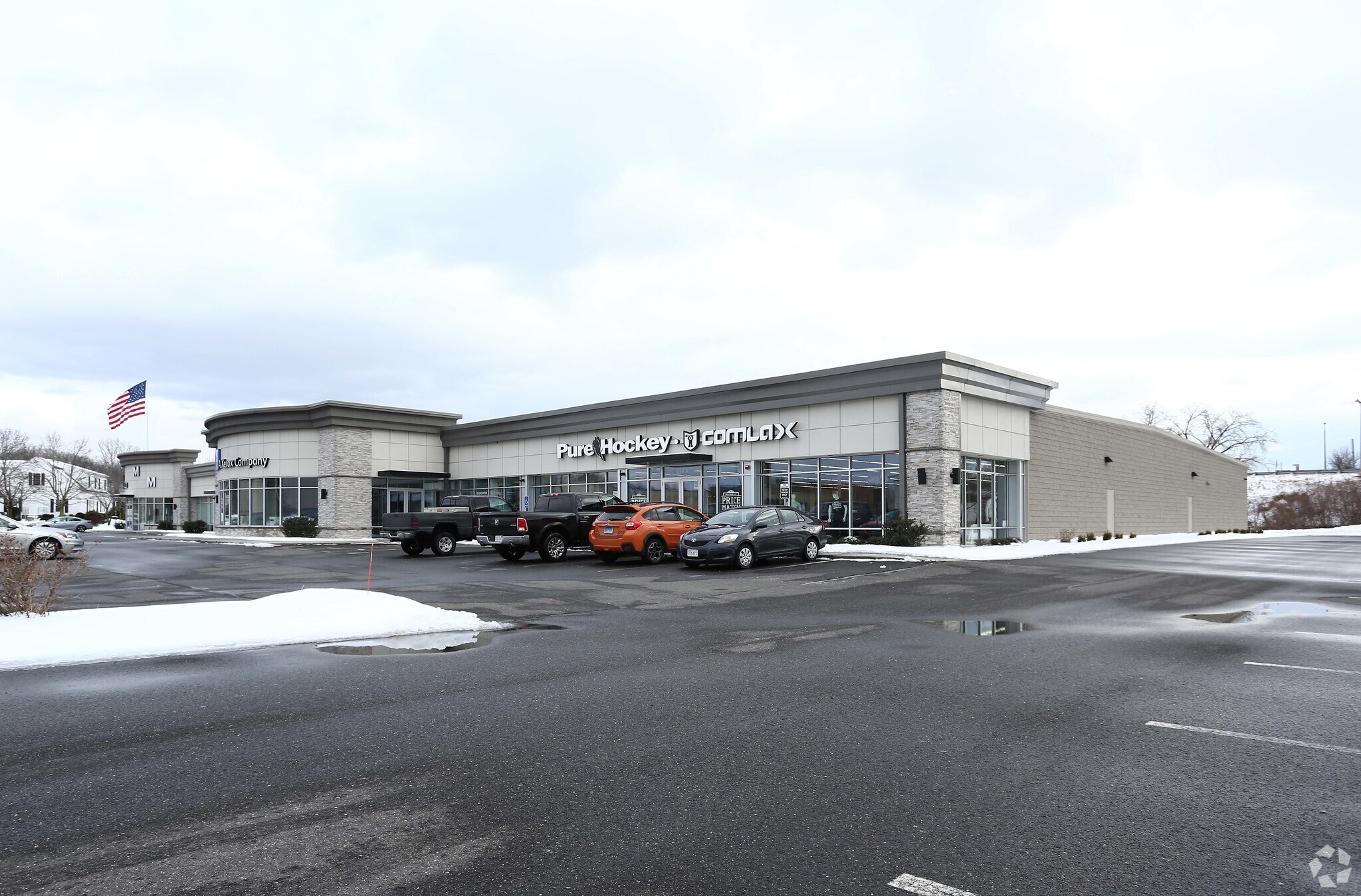 134 Capital Dr, West Springfield, MA à louer Photo principale- Image 1 de 8