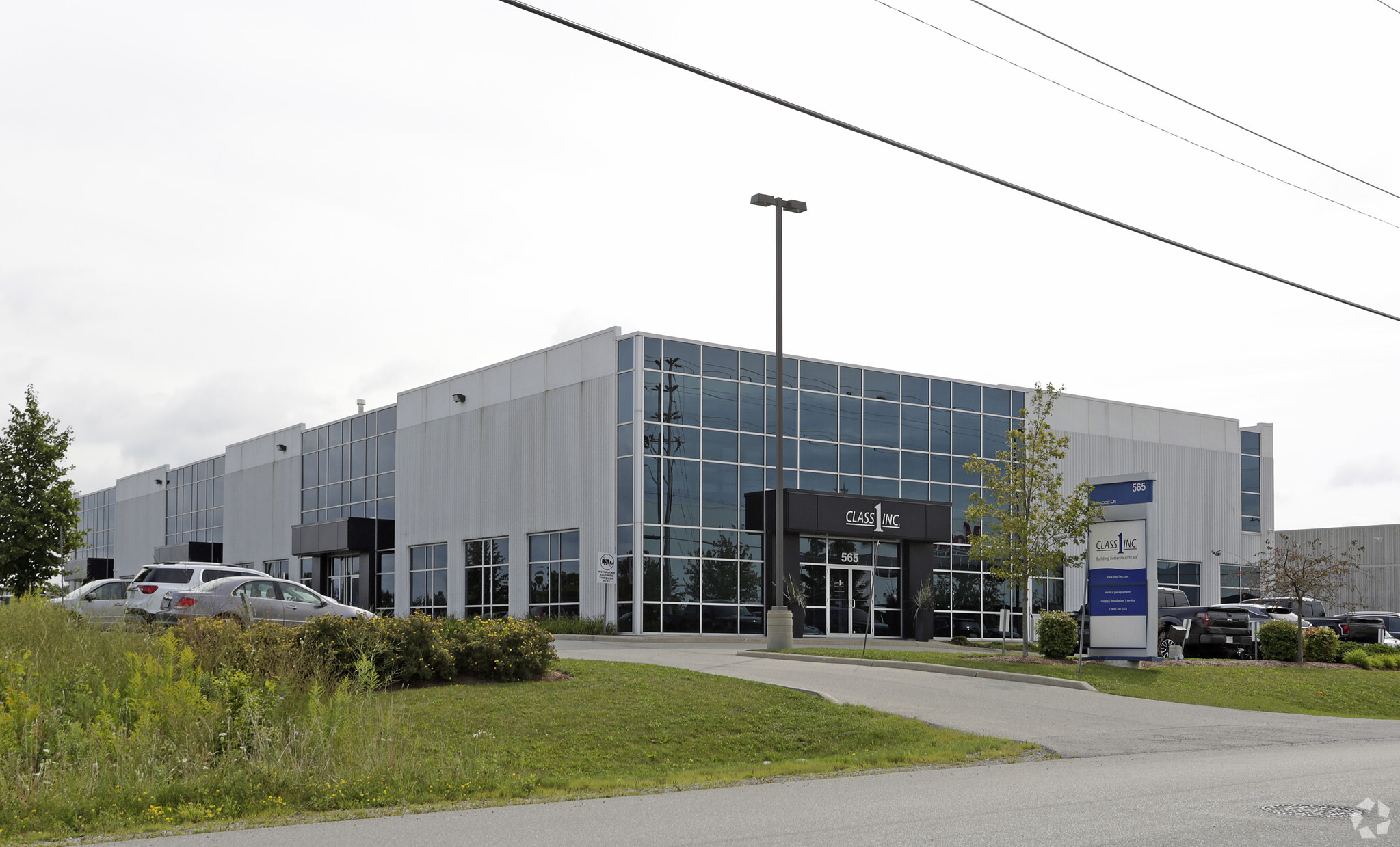 565 Boxwood Dr, Cambridge, ON for lease Building Photo- Image 1 of 7