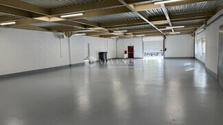 Plus de détails pour 21 Allée Des Vendanges, Croissy-Beaubourg - Local d'activités à louer