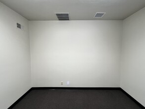 153-191 High St SE, Salem, OR for lease Interior Photo- Image 2 of 4