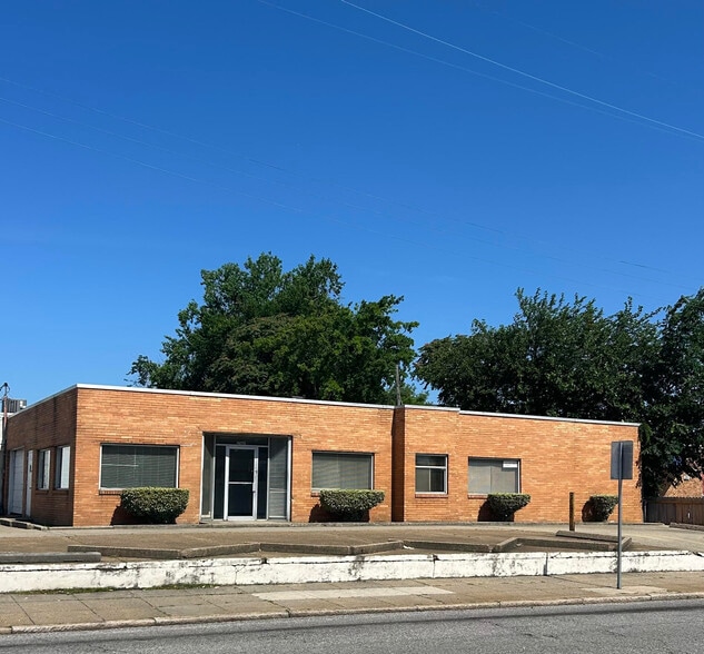 2507 Monticello Ave, Norfolk, VA for lease - Building Photo - Image 1 of 5