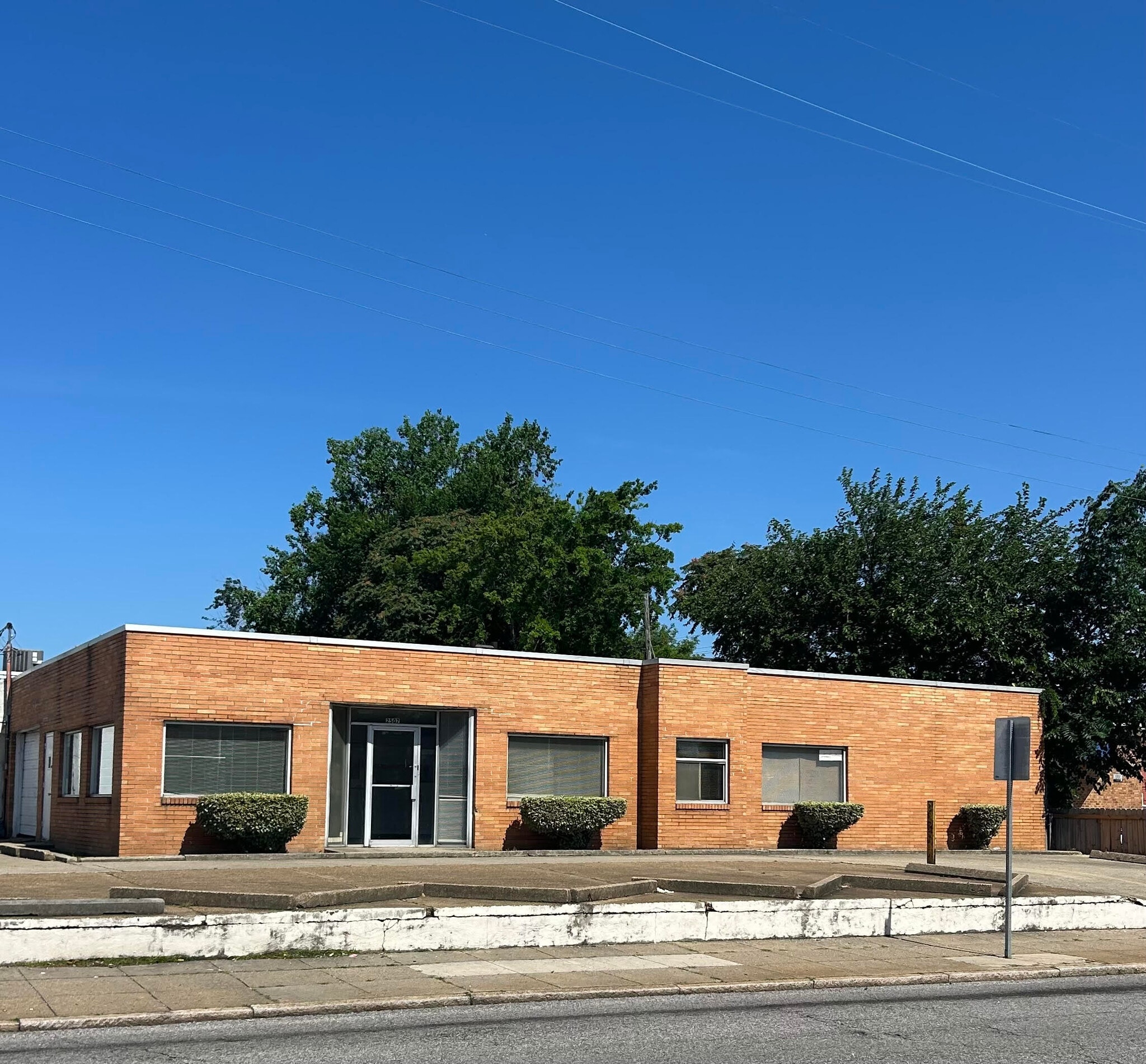 2507 Monticello Ave, Norfolk, VA for sale Primary Photo- Image 1 of 6