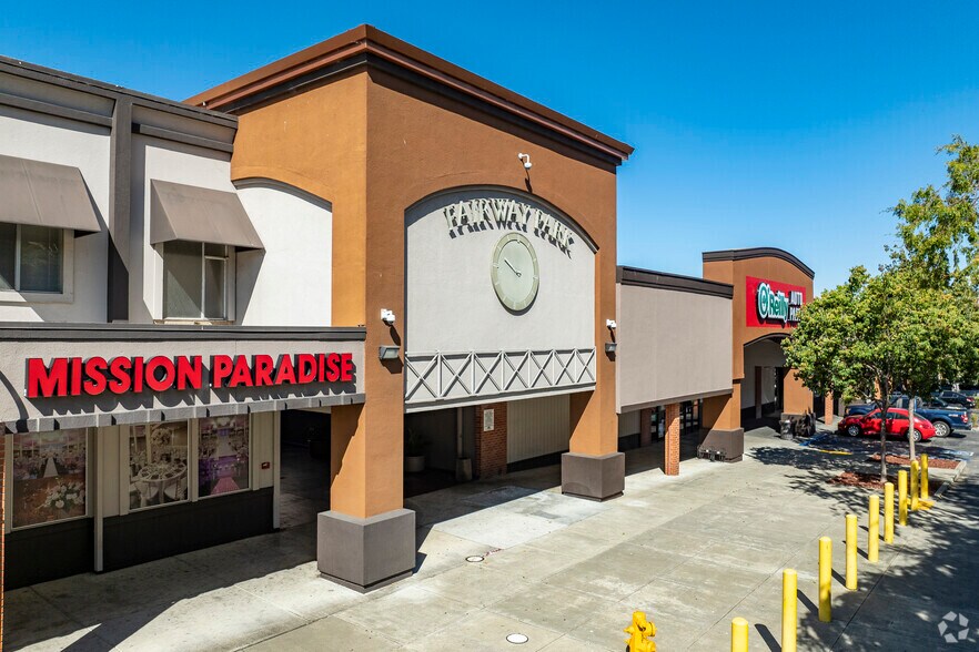31123 Mission Blvd, Hayward, CA à louer - Photo du bâtiment - Image 2 de 14