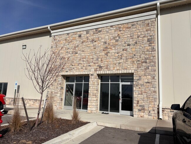 More details for 18760 Johnson Dr, Shawnee, KS - Office for Lease