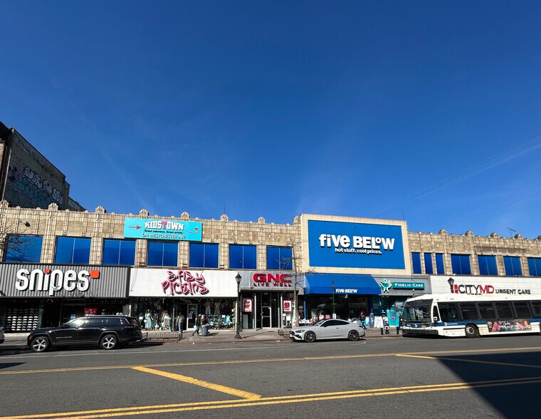 1041 Southern Blvd, Bronx, NY à louer - Photo du bâtiment - Image 1 de 2