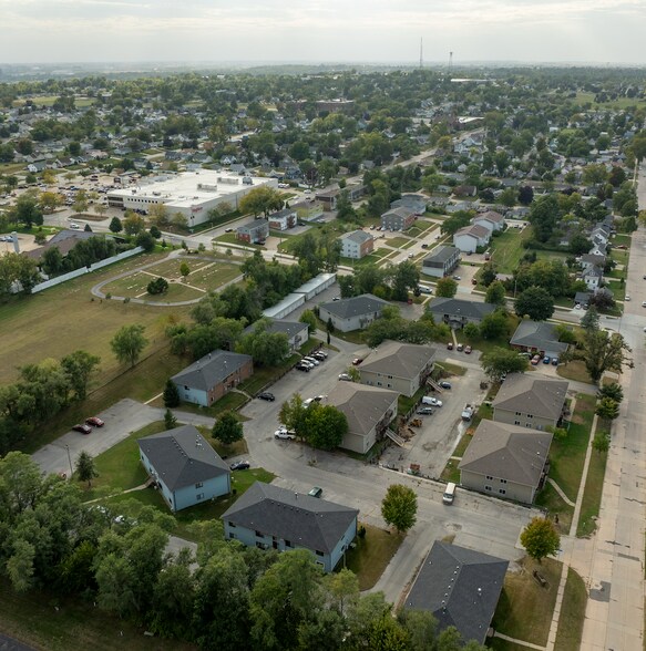 25-85 Aossey Ln SW, Cedar Rapids, IA à vendre - Photo du bâtiment - Image 3 de 12