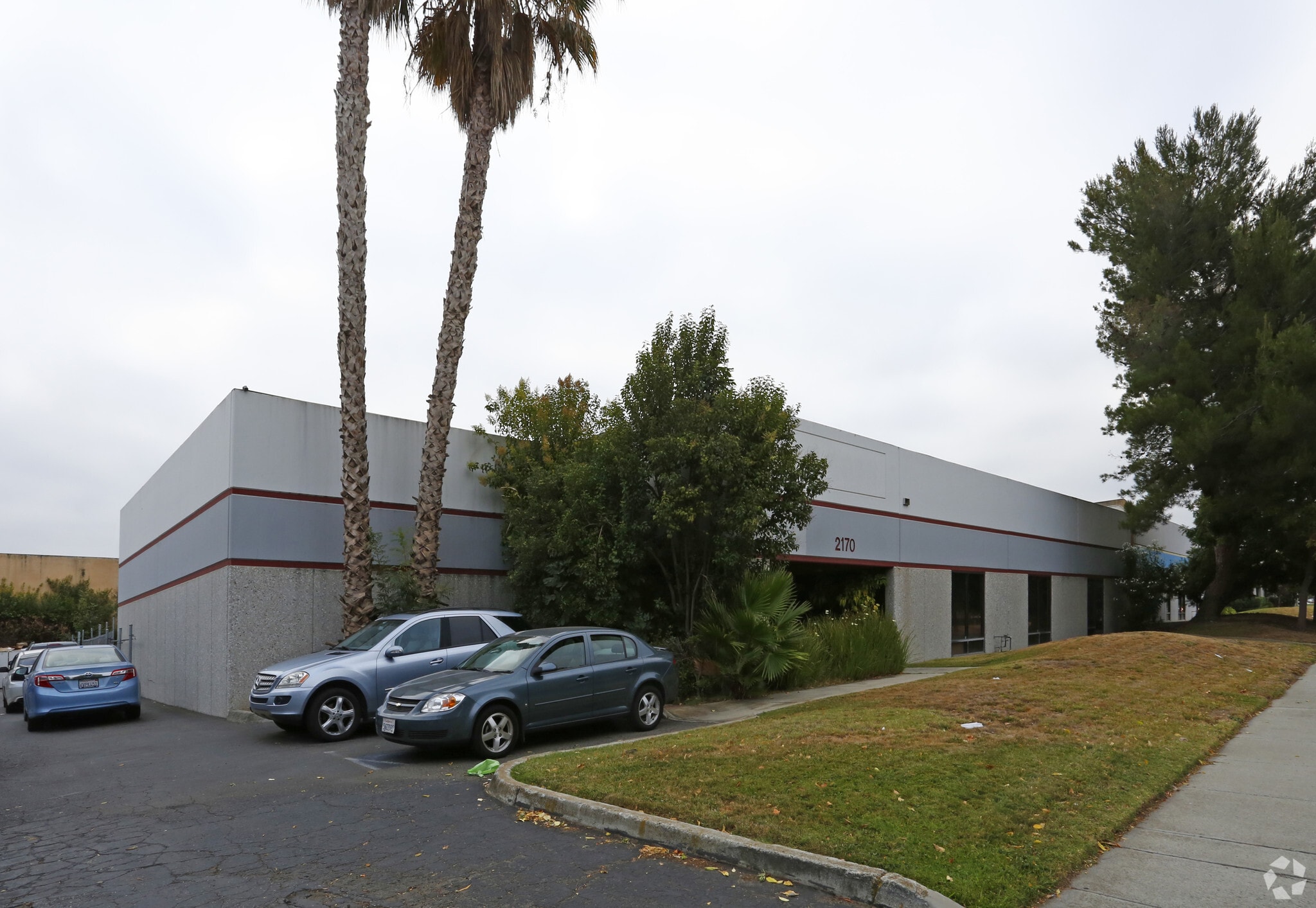 2170 Oakland Rd, San Jose, CA for lease Primary Photo- Image 1 of 53