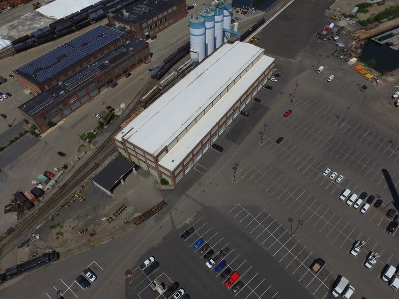 125 E Howard St, Quincy, MA à louer - Photo principale - Image 1 de 4