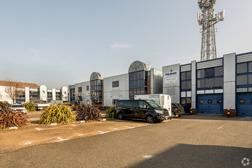 Ashton Rd, Romford à louer - Photo du bâtiment - Image 2 de 3