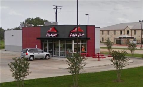 More details for 1634 N Texana St, Hallettsville, TX - Retail for Sale