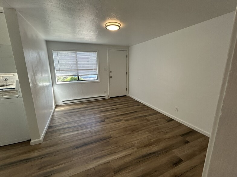 251 E Arroyo St, Reno, NV for sale - Building Photo - Image 3 of 25