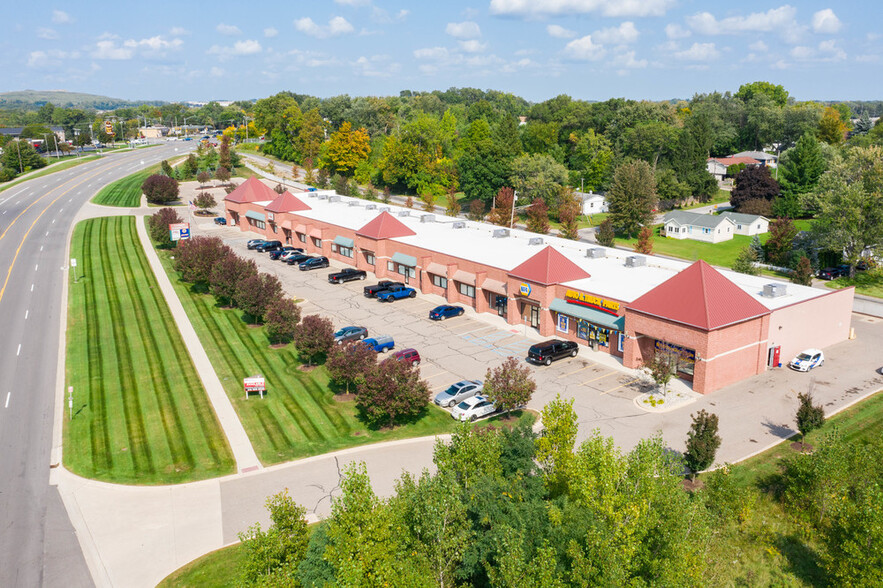 1820-1856 N Perry St, Pontiac, MI for sale - Primary Photo - Image 1 of 4