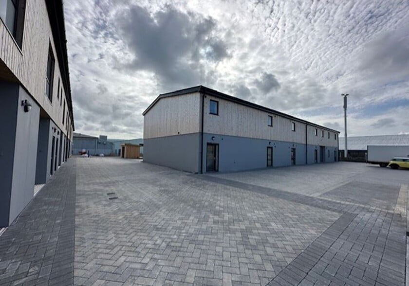 La Route Du Braye, Guernsey for lease - Building Photo - Image 3 of 6