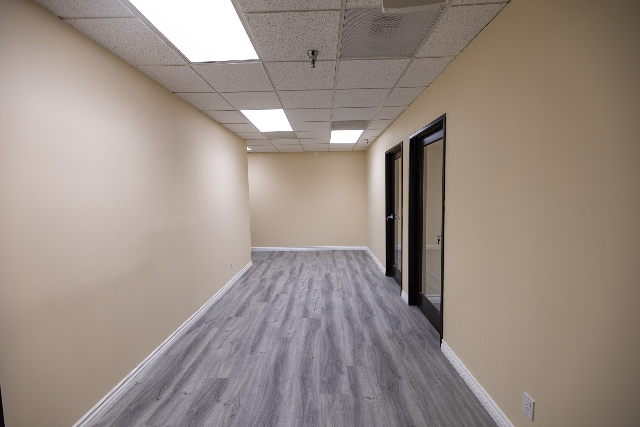 30077 Agoura Ct, Agoura Hills, CA à louer Photo intérieure- Image 1 de 4