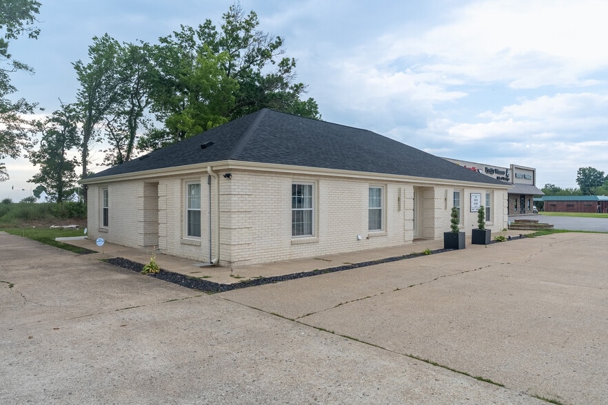 709 N Carbon St, Marion, IL for sale - Building Photo - Image 3 of 30