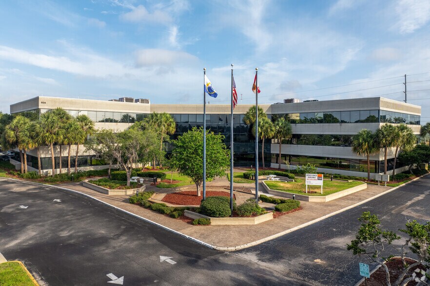 604 Courtland St, Orlando, FL à louer - Photo du bâtiment - Image 1 de 12
