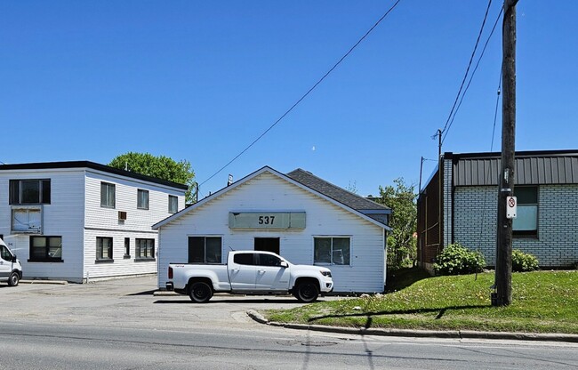 More details for 537 Montreal St, Kingston, ON - Flex for Lease