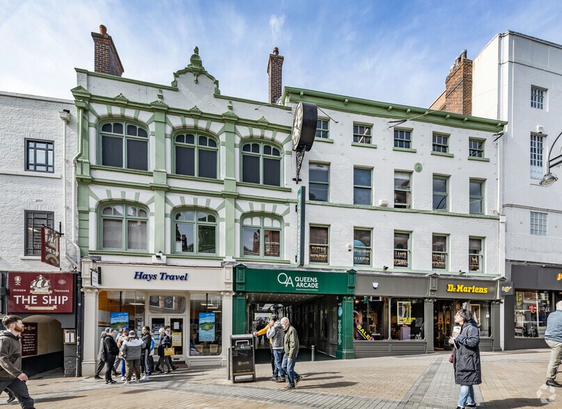Briggate, Leeds for lease - Building Photo - Image 3 of 24