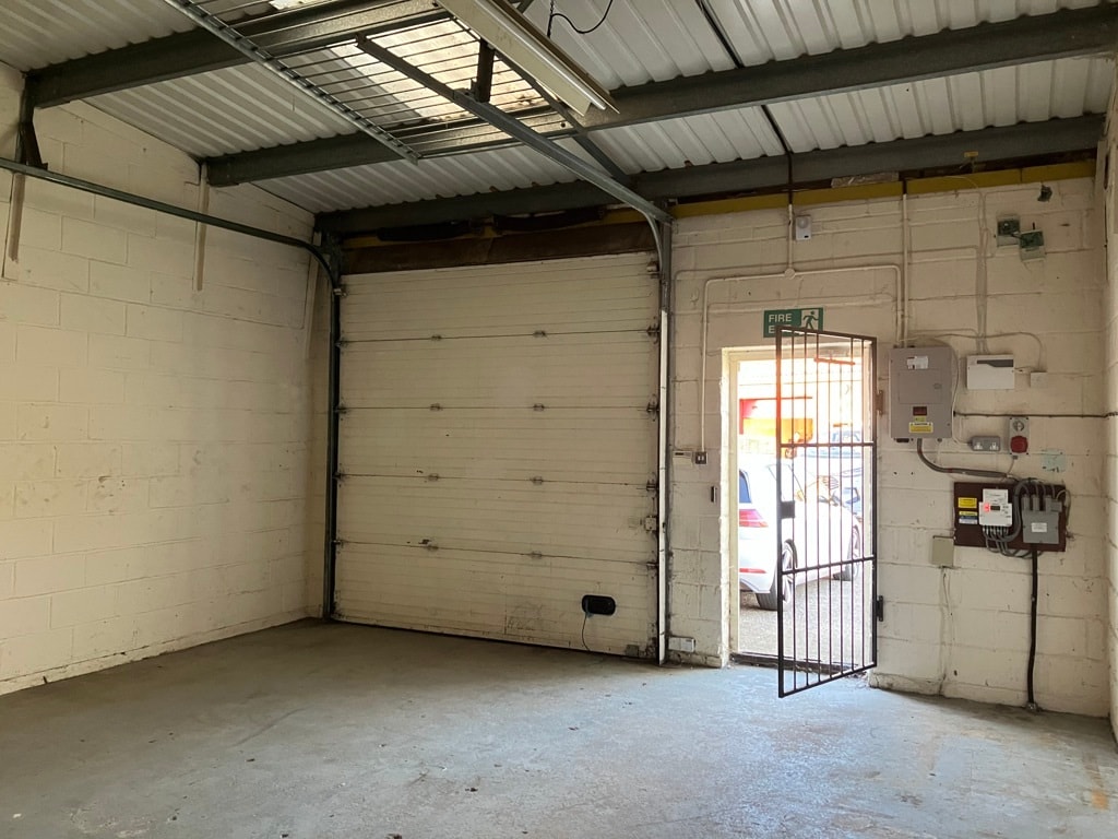 Units 1- 5 Sovereign Way, Downham Market à louer Photo intérieure- Image 1 de 3