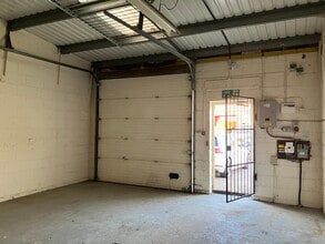 Units 1- 5 Sovereign Way, Downham Market à louer Photo intérieure- Image 1 de 3