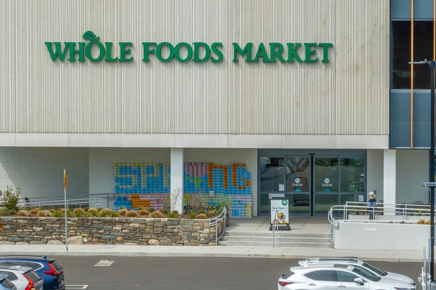 110 High Ridge Rd, Stamford, CT for lease - Building Photo - Image 2 of 7