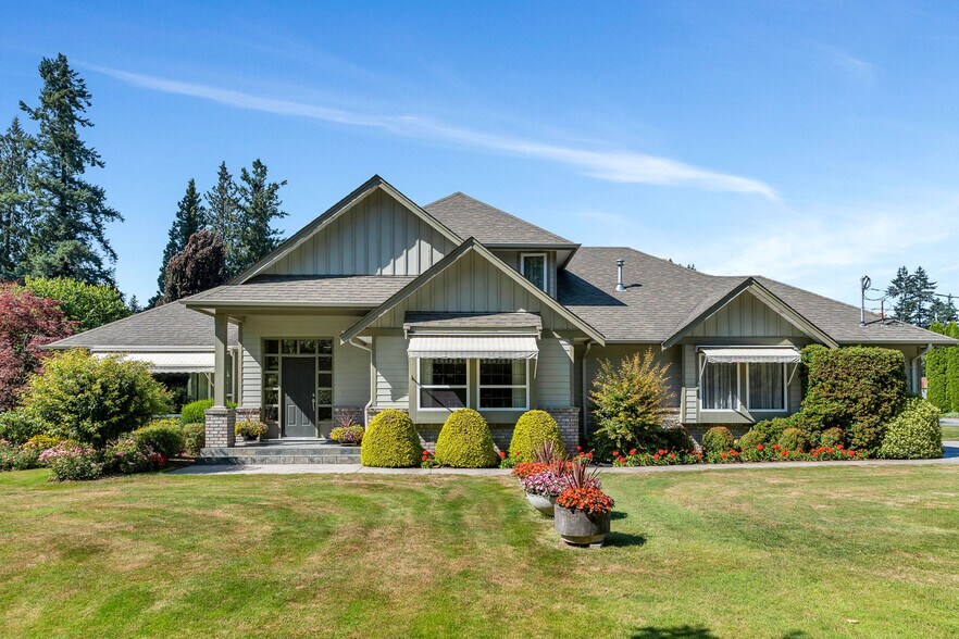 18601 88 Av, Surrey, BC à vendre - Photo du bâtiment - Image 2 de 5