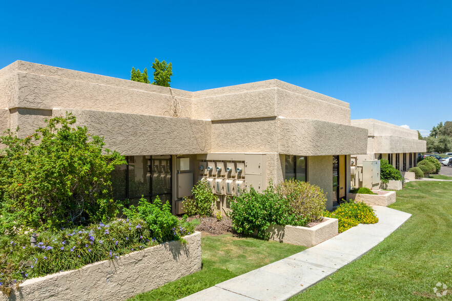 8040-8050 E Morgan Trl, Scottsdale, AZ à louer - Photo principale - Image 1 de 9