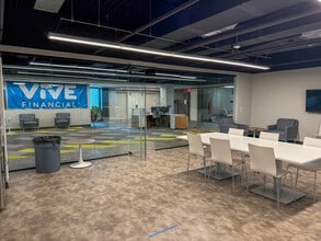 112 W Center St, Fayetteville, AR for lease Interior Photo- Image 2 of 6