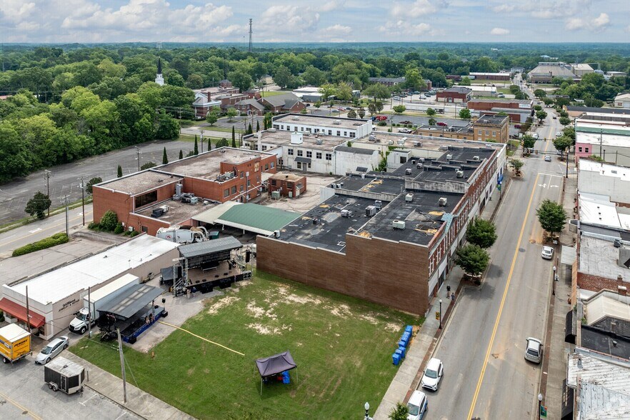 209-227 S Main St, Lancaster, SC à vendre - Photo du bâtiment - Image 3 de 6