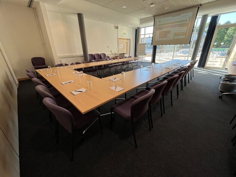 31 Wrest Park, Silsoe à louer - Photo intérieure - Image 3 de 5