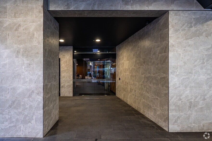 157 Walker St, North Sydney à louer - Photo du bâtiment - Image 3 de 4