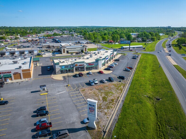 1909-1941 S Muskogee St, Tahlequah, OK à louer - Photo du bâtiment - Image 3 de 9