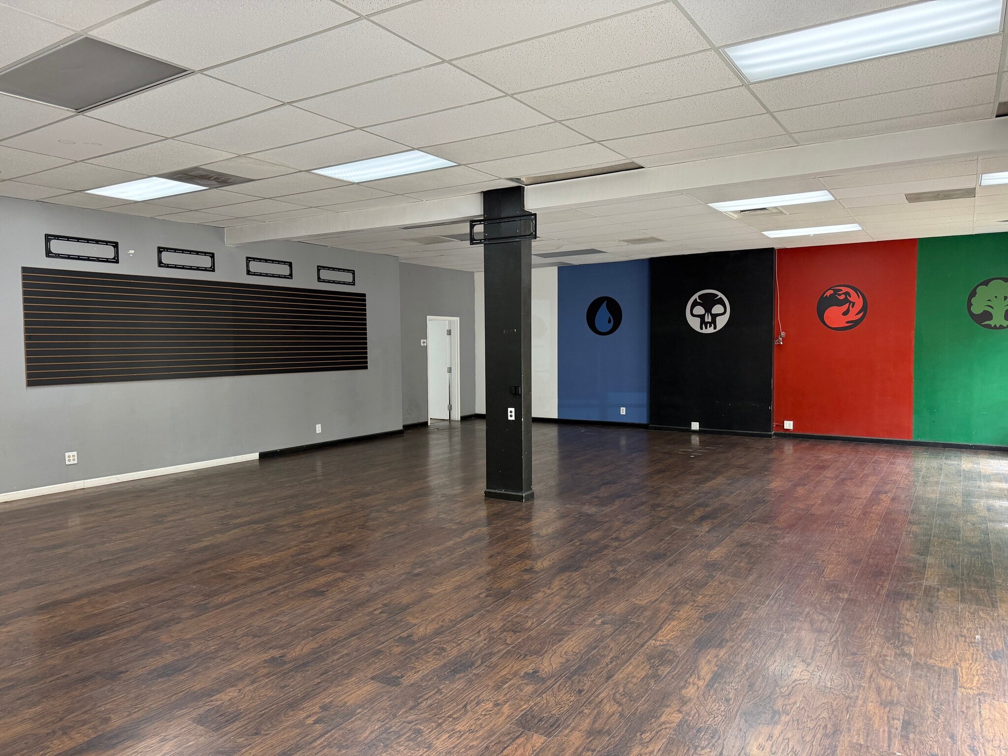 330-390 N Lantana St, Camarillo, CA for lease Interior Photo- Image 1 of 2