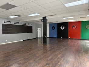 330-390 N Lantana St, Camarillo, CA for lease Interior Photo- Image 1 of 2