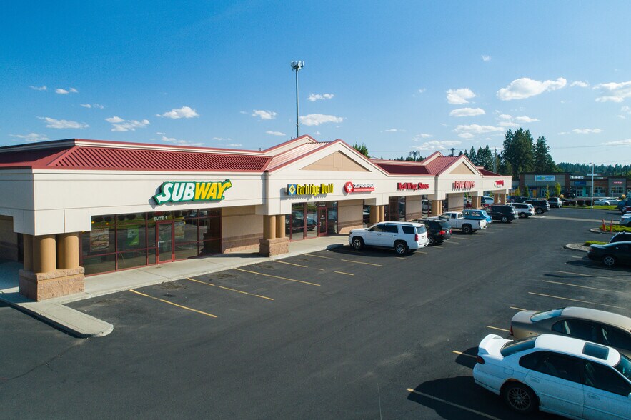 9502 N Newport Hwy, Spokane, WA à louer - Photo du bâtiment - Image 3 de 4