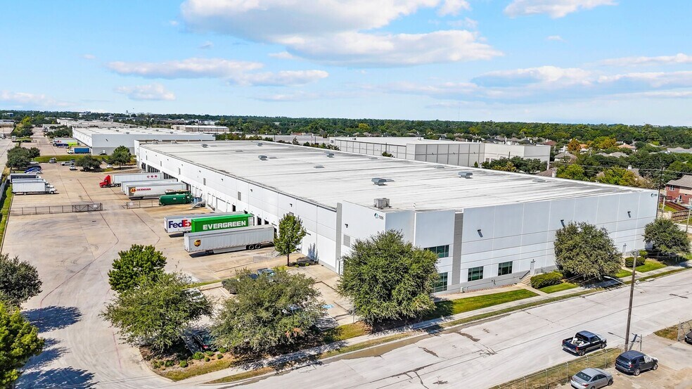 7355 Yorkfield St, Houston, TX à louer - Photo du bâtiment - Image 2 de 2