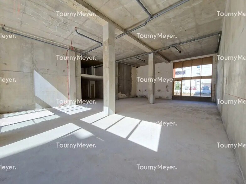 Retail in Montpellier for sale - Interior Photo - Image 2 of 4