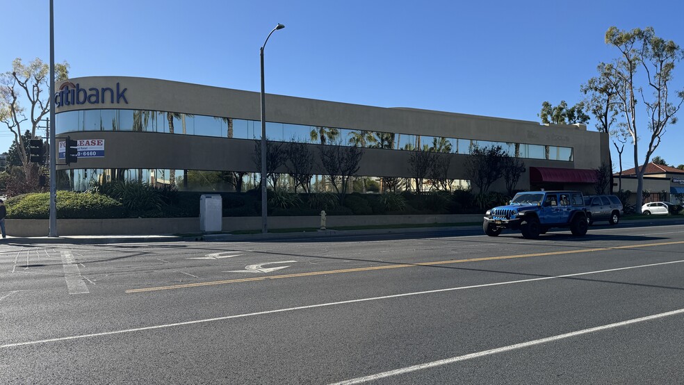 2700-2750 Pacific Coast Hwy, Torrance, CA for lease - Building Photo - Image 3 of 7