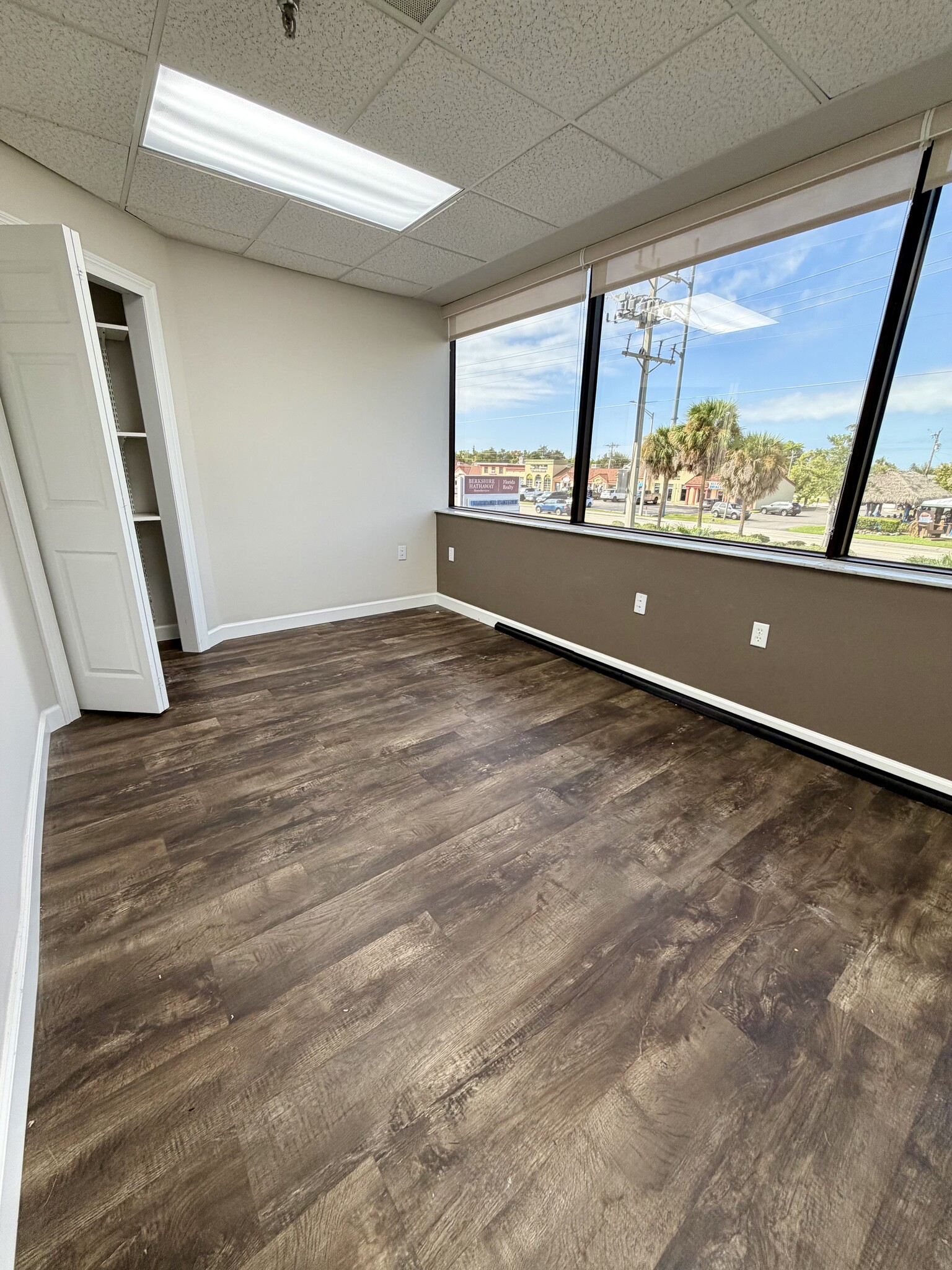 3501 Del Prado Blvd S, Cape Coral, FL for lease Interior Photo- Image 1 of 2