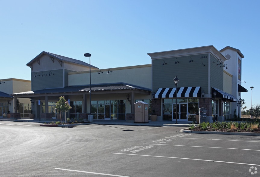 2640 Reynolds Ranch Ln, Lodi, CA for lease - Primary Photo - Image 1 of 3