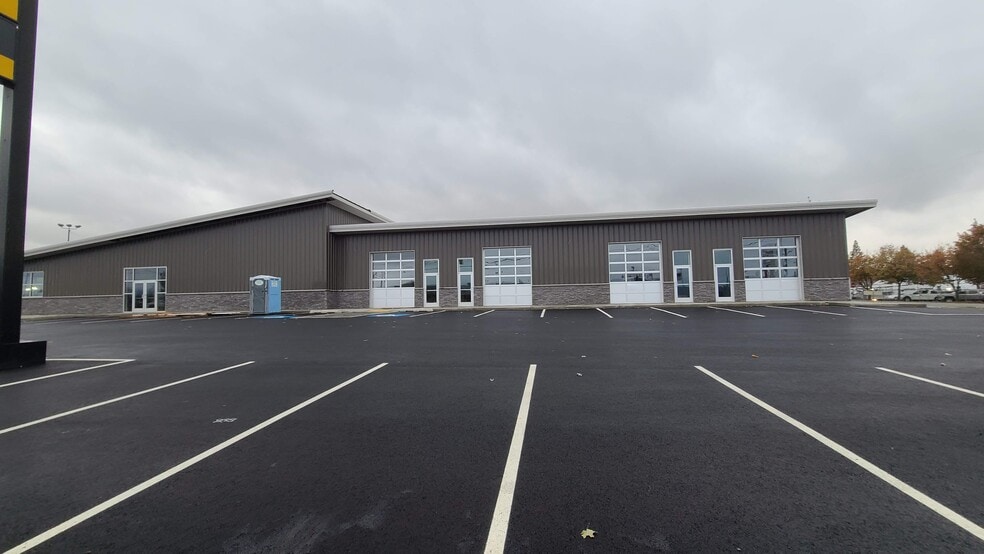 6818 E Sprague Ave, Spokane Valley, WA for lease - Building Photo - Image 1 of 5