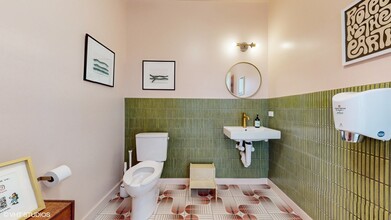 3256 W Bryn Mawr Ave, Chicago, IL à vendre Photo intérieure- Image 2 de 15